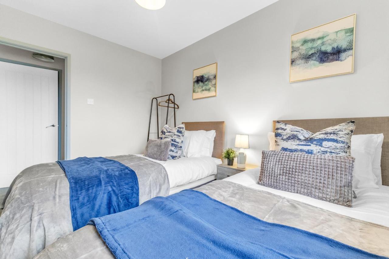Mk 2-Bedroom Contractor'S Gem, 5 Beds, Sleeps 6, Free Parking Milton Keynes Exterior foto