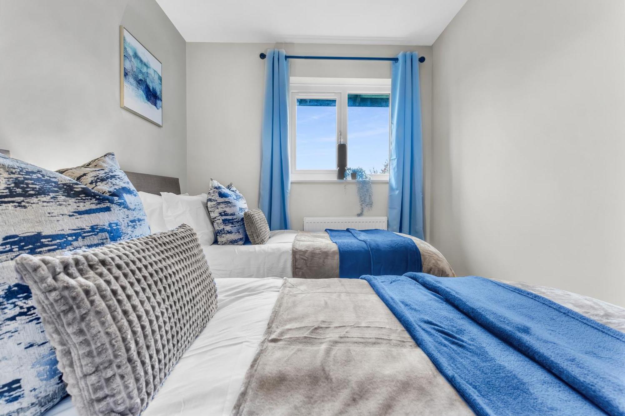 Mk 2-Bedroom Contractor'S Gem, 5 Beds, Sleeps 6, Free Parking Milton Keynes Exterior foto
